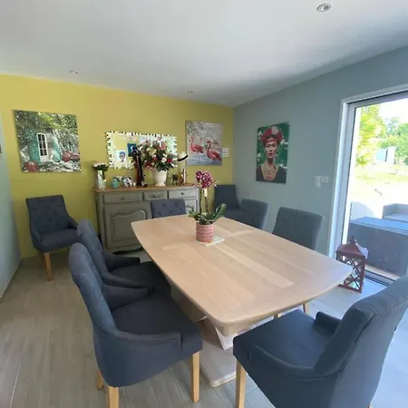 Holiday home Maison De Contemporaine, Plein Perigord Pourpre *