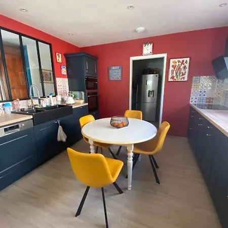 Holiday home Maison De Contemporaine, Plein Perigord Pourpre